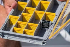 PLANO EDGE Professional 3600 Standard Zubehörbox - PLASE360 12 PLANO EDGE Professional 3600 Standard Zubehörbox - PLASE360 -Angelausrüstung Plano PLASE360 lifestyle1 7663697ab4pX3xRSM70 1280x1280